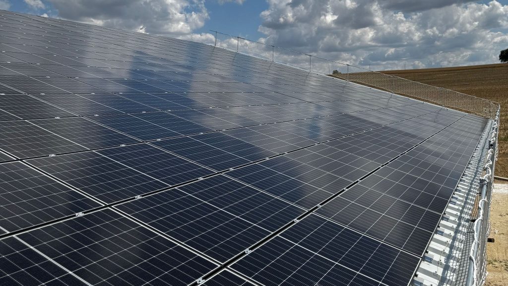 Hangar agricole solaire chez M. Rocou